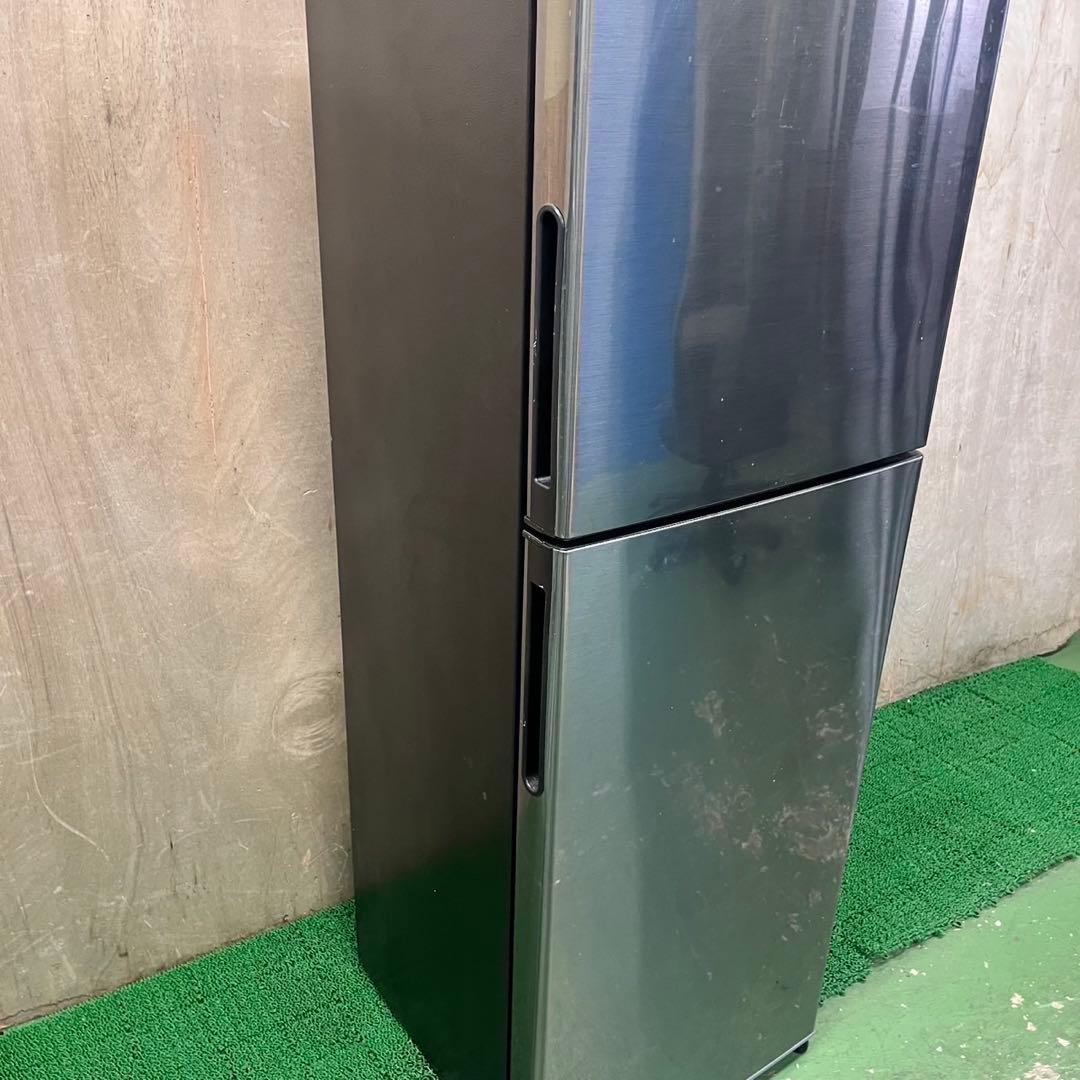 571 SHARP 冷蔵庫　225L 200L強　小型　一人暮らし　同棲　右開き