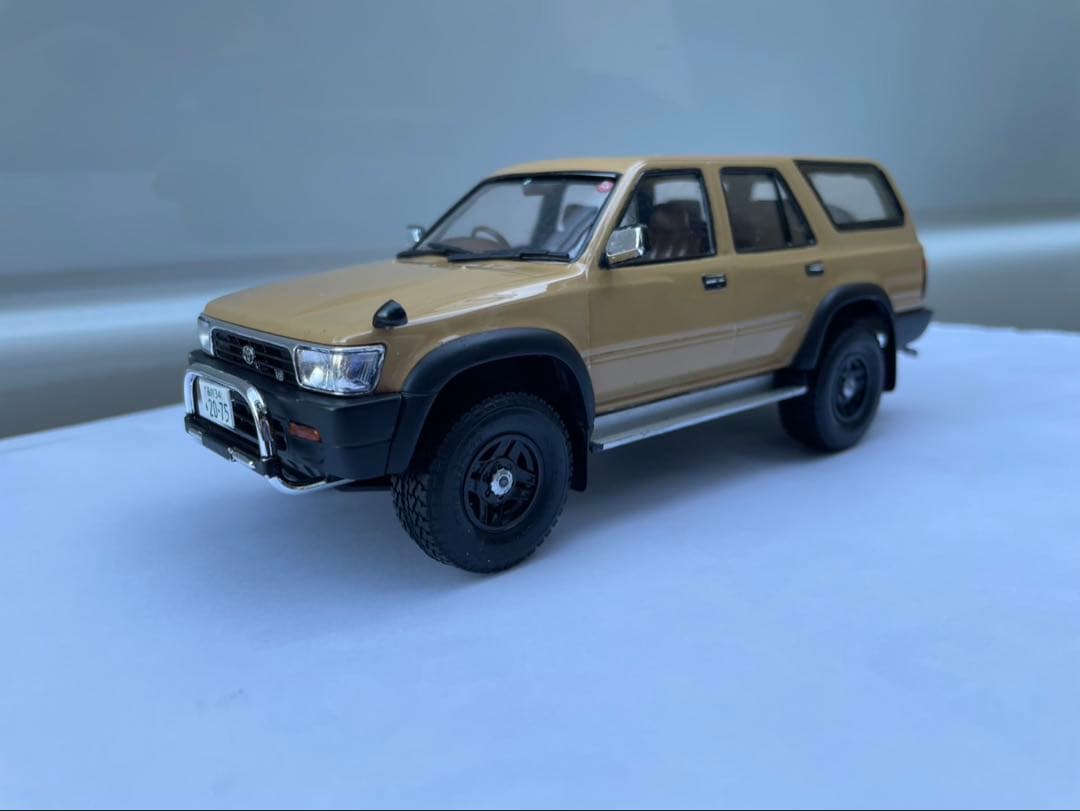 ム*ク様 1/24 アオシマハイラックスサーフの完成品