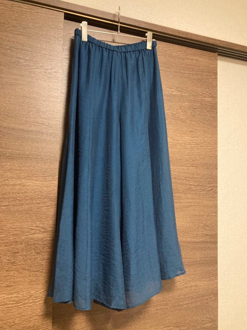 新品　タグ付き　シビラ　ガウチョパンツ　ブルー　M