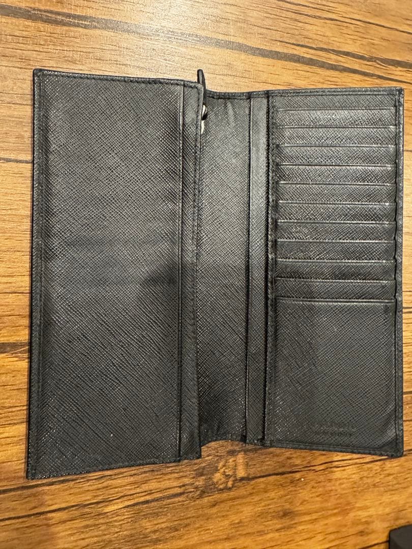 美品 PRADA 2MV836 サフィアーノレザー 長財布
