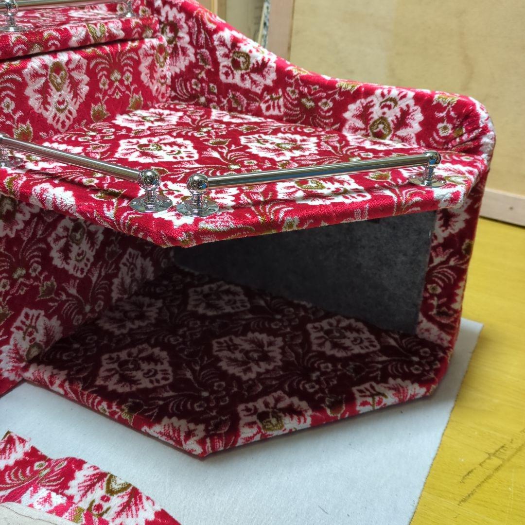 【トムトム】コンソールBOX【新格子レッド】