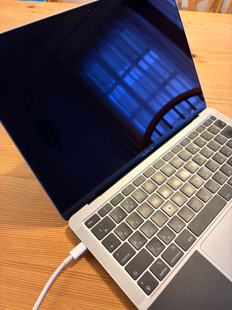 Apple MacBook Air M1 512GBスペースグレー スキンシール