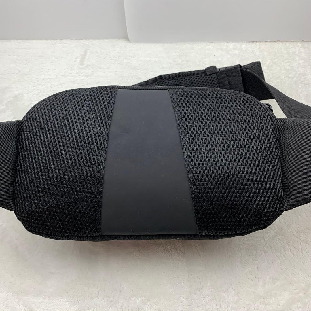 【美品】POMULU ポムル ヒップシート ショルダーバッグ 2way ブラック