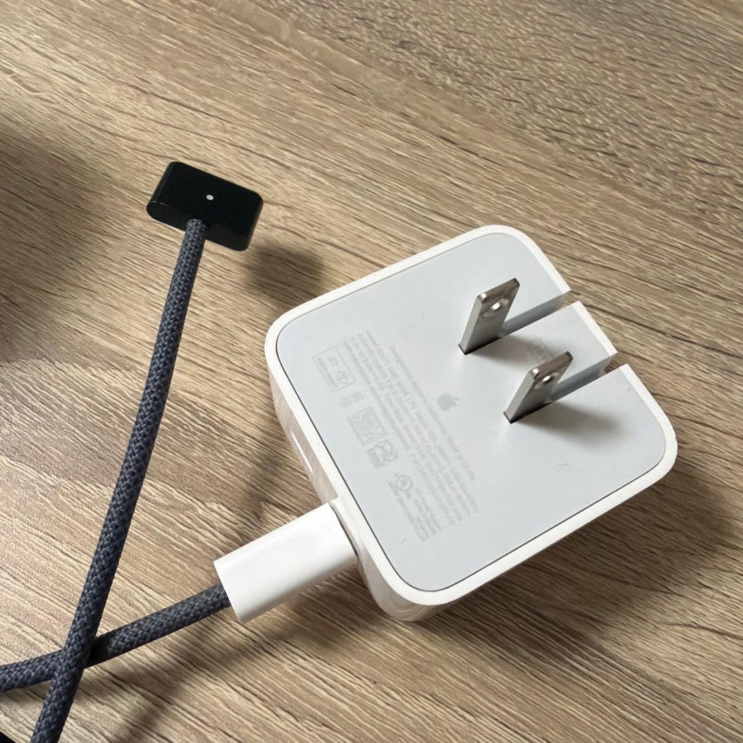 MacBook本体 MacBook Air 2022 M2 8GB 512GB MLY43J/A