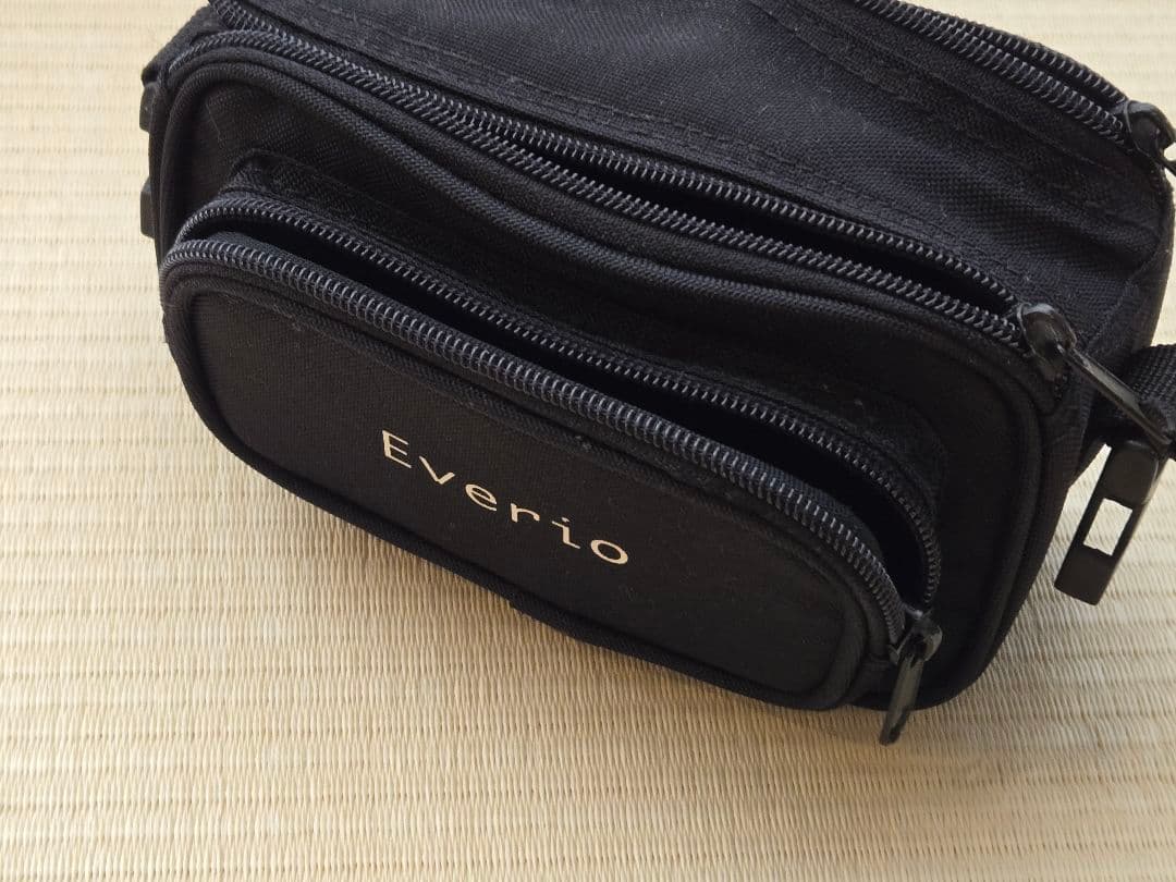 ビデオカメラ Panasonic HC-V360M