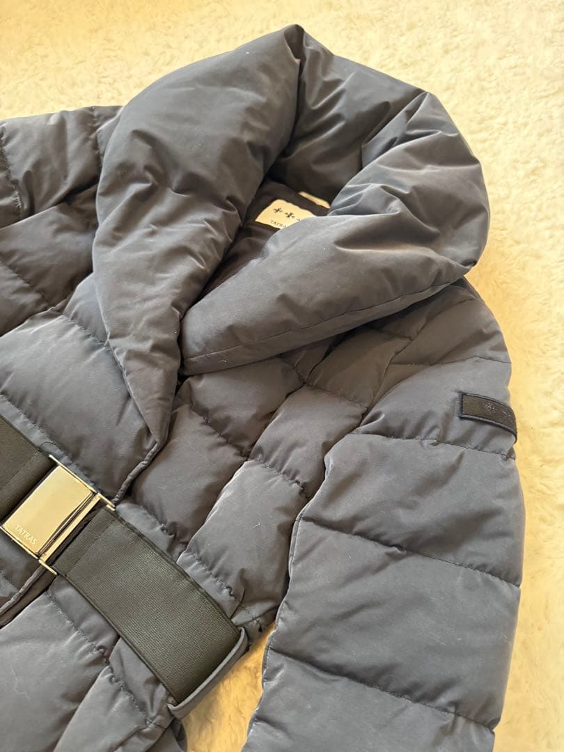 TATRAS 本物保証　調整可能ベルト付き暖かく素敵なダウンコート　最終価格！！