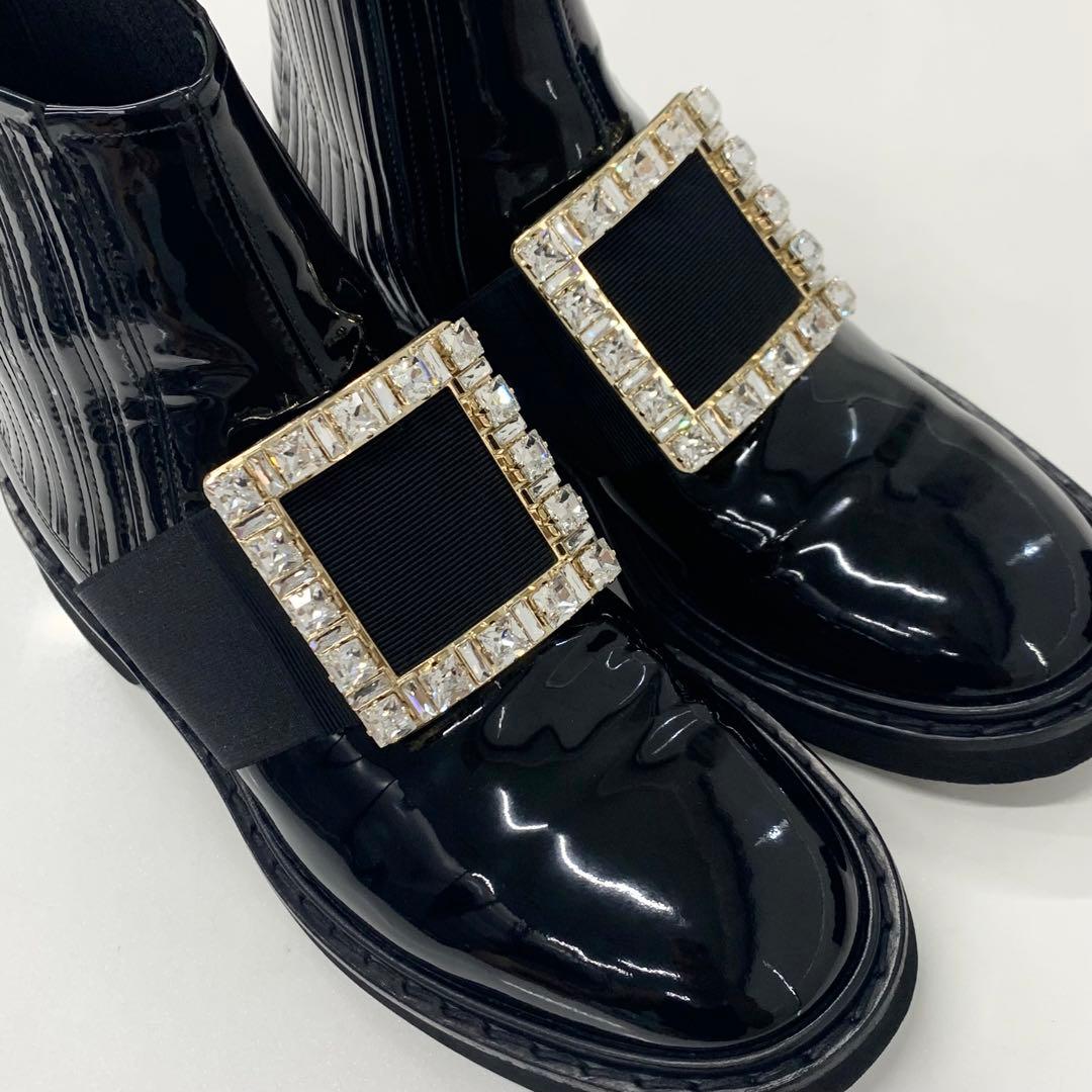 ロジェヴィヴィエ ヴィヴレンジャー パテント ストラスバックル ショートブーツ