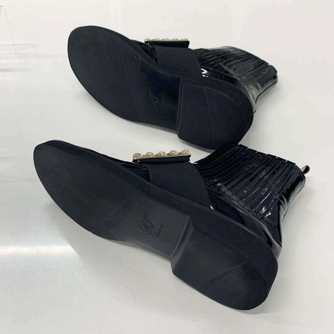 ロジェヴィヴィエ ヴィヴレンジャー パテント ストラスバックル ショートブーツ