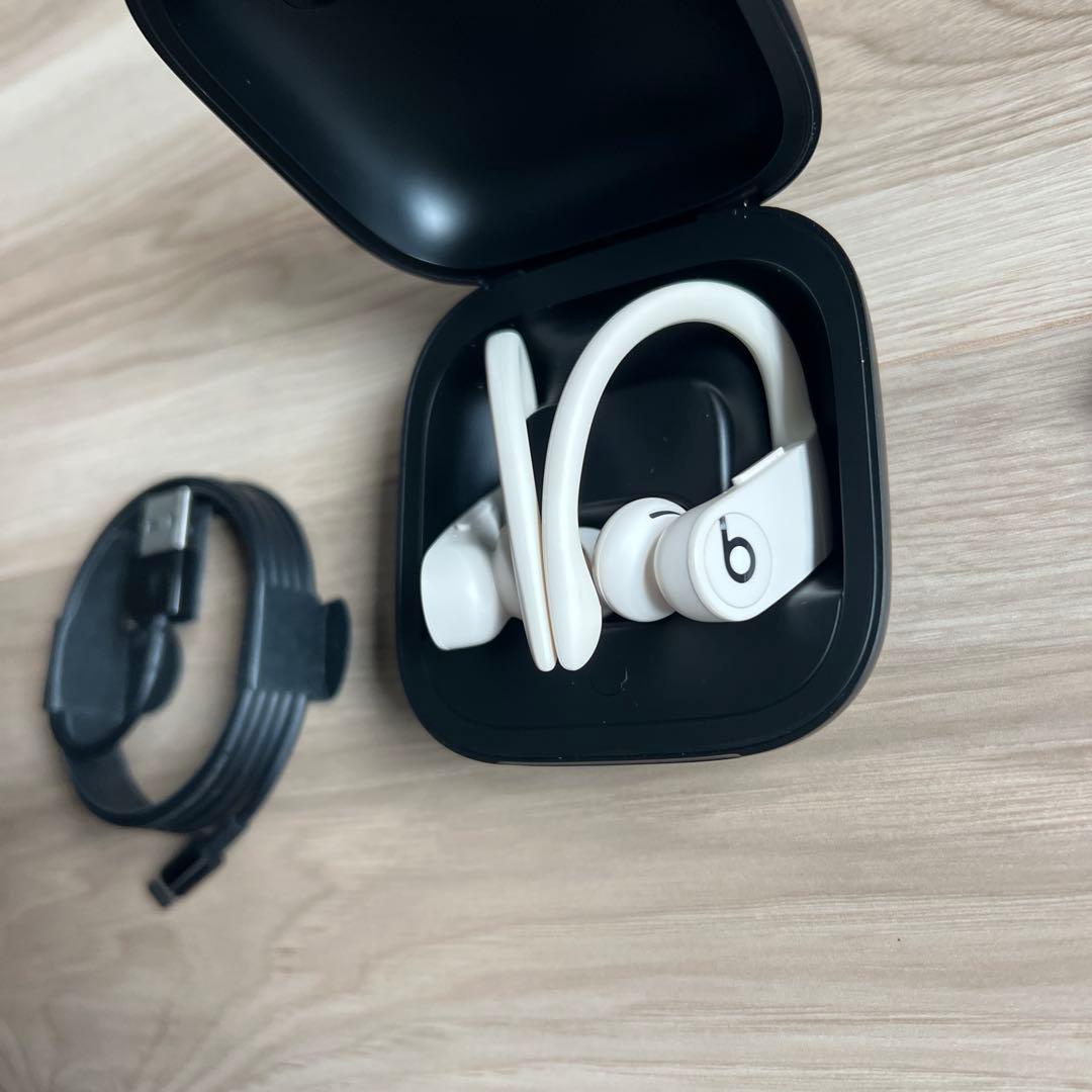 Beats by Dr.Dre Powerbeats クリーム