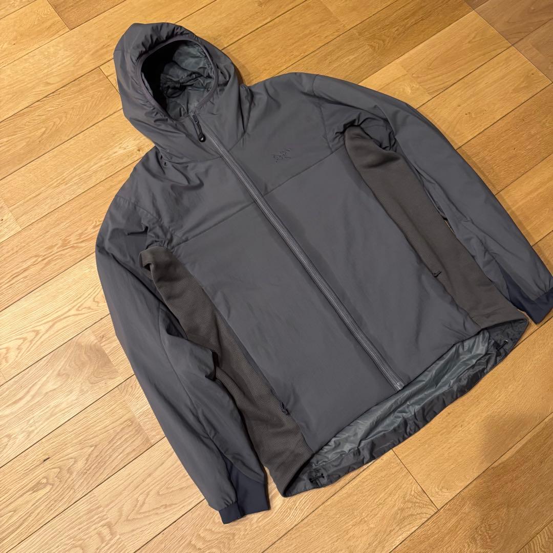 こ*な様 【Arc’teryx LEAF】アトムLTジャケット Gen1 M ウ