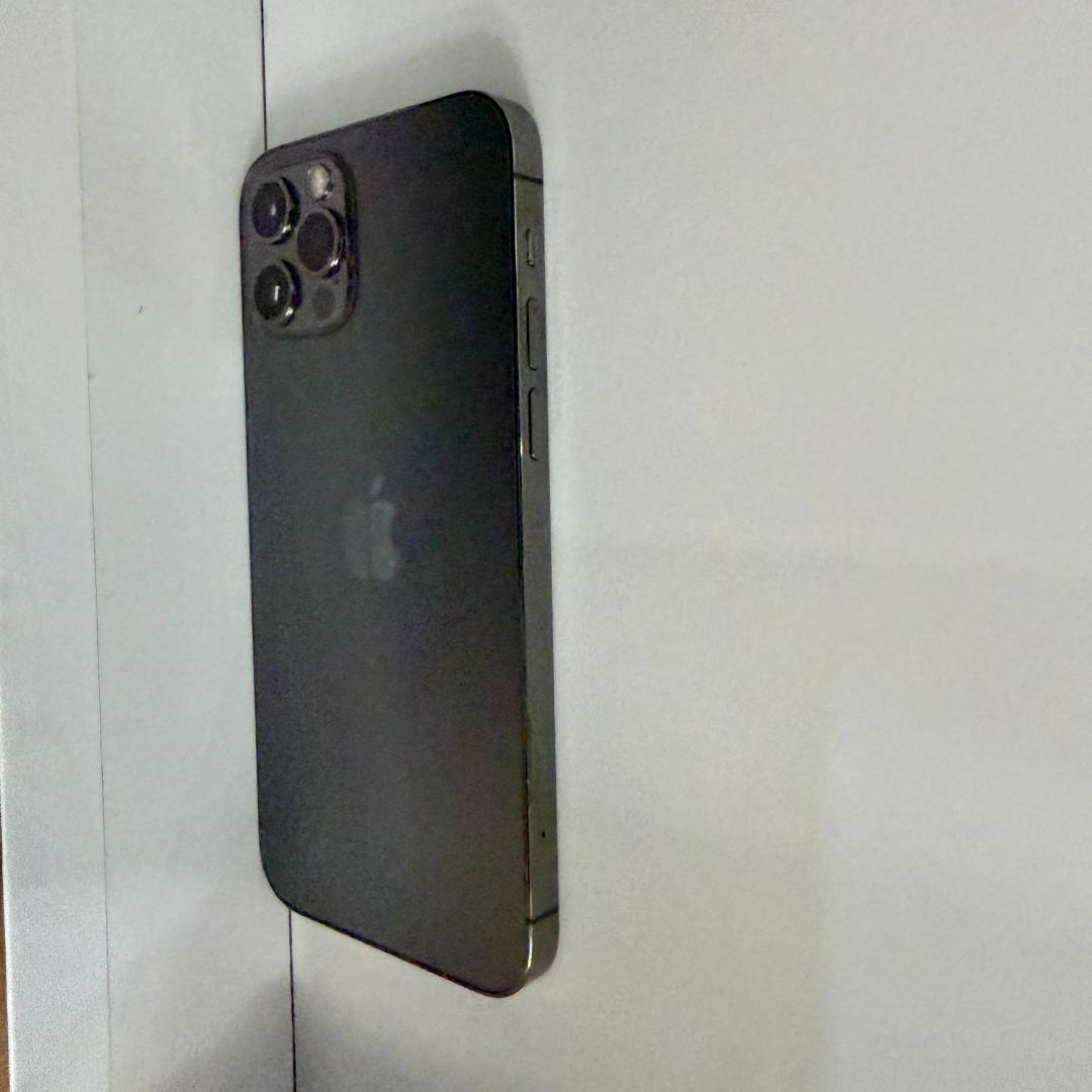 【画面美品】iPhone 12 Pro 256GB グラファイト SIMフリー