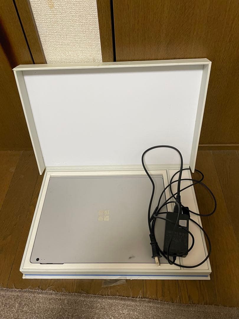 (Saka)Microsoft Surface Book本体 箱付き