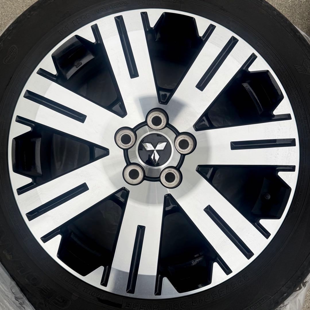 デリカd5 純正　18インチ タイヤホイール　4本セット