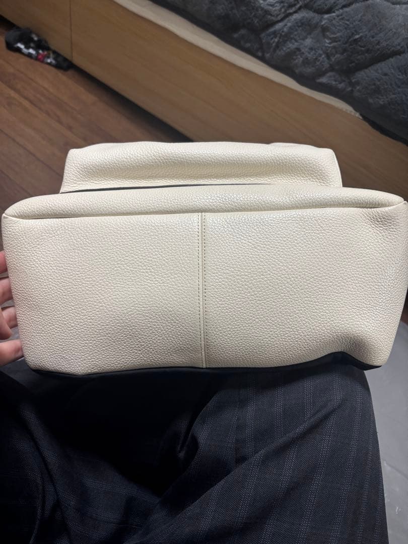 COACH ホワイトペブルドレザーリュック