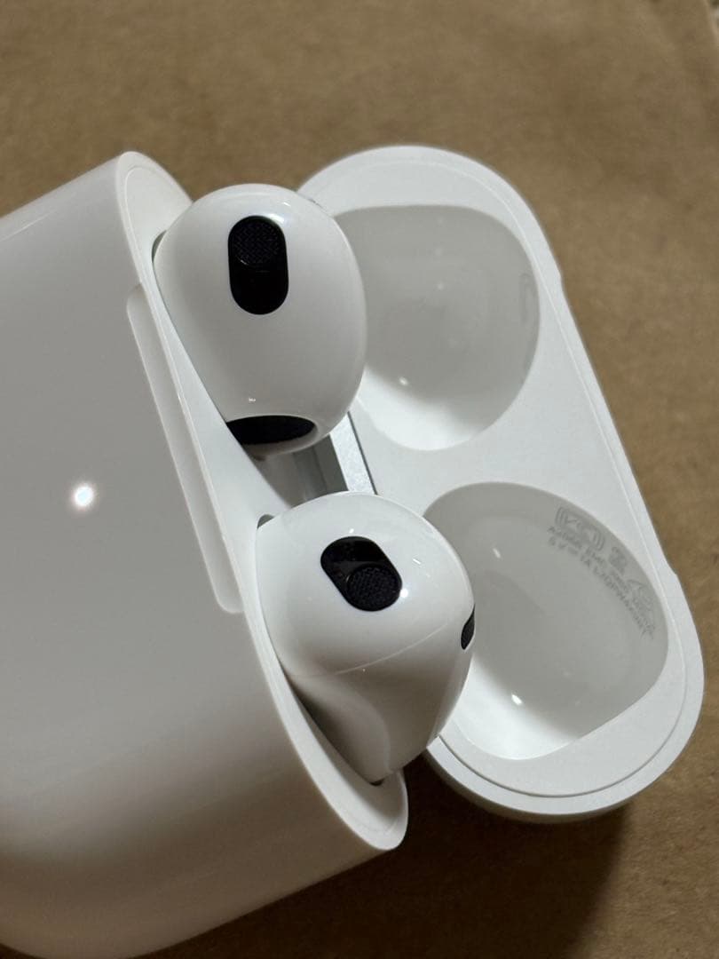 AirPods 第3世代　AirPods3 iFace ケース付き