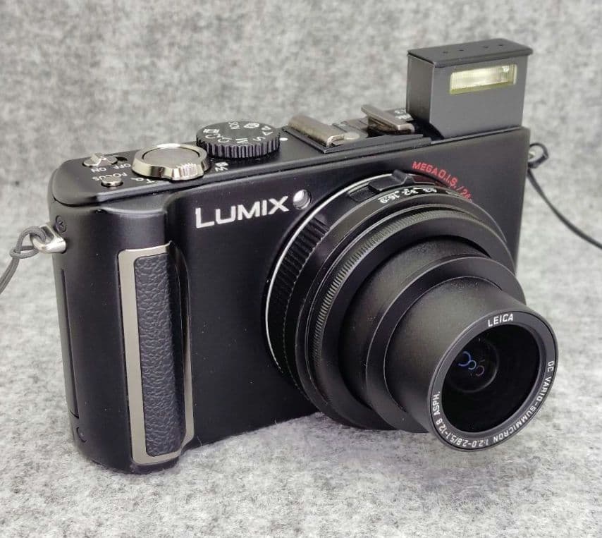 LUMIX DMC-LX３ コンパクトデジタルカメラ