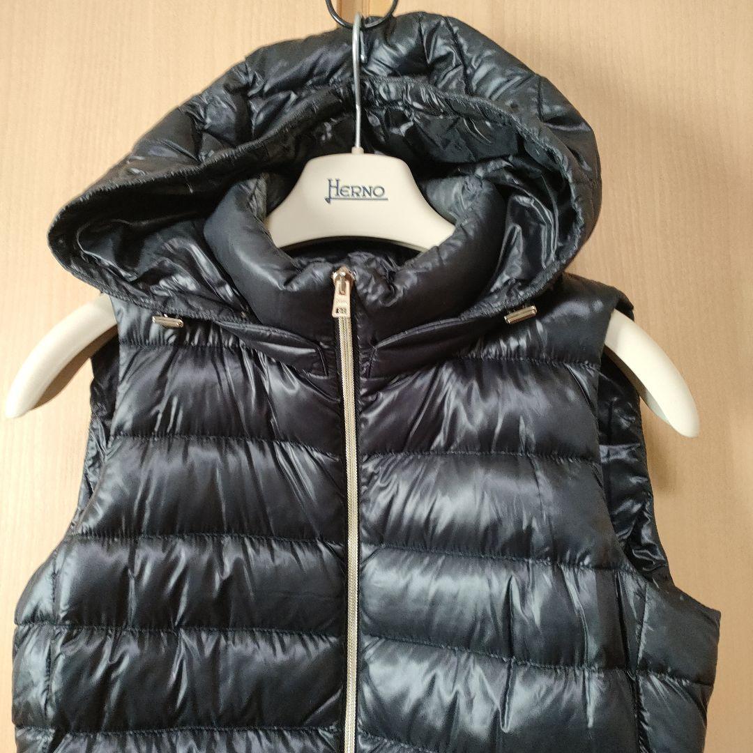 美品★HERNO フーデッドロングダウンベスト42　ブラック