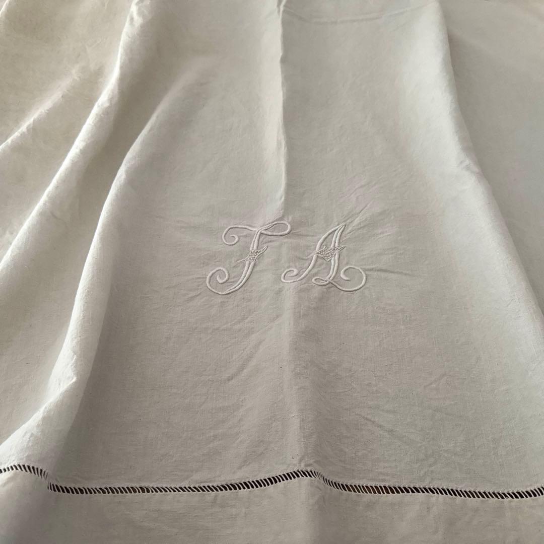 ［訳あり］フランスアンティーク　モノグラム刺繍入り　メティス生地　大判カバー