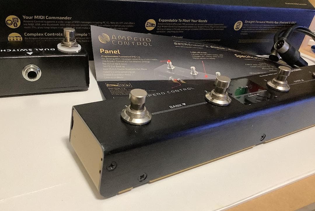 Ampero Control MIDIコントローラー