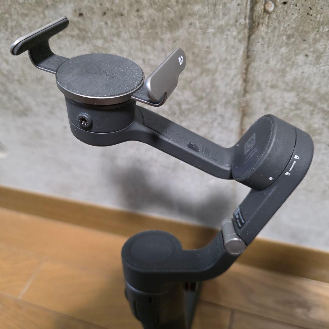 DJI Osmo Mobile 6 スマートフォン用ジンバル　3軸スタビライザー