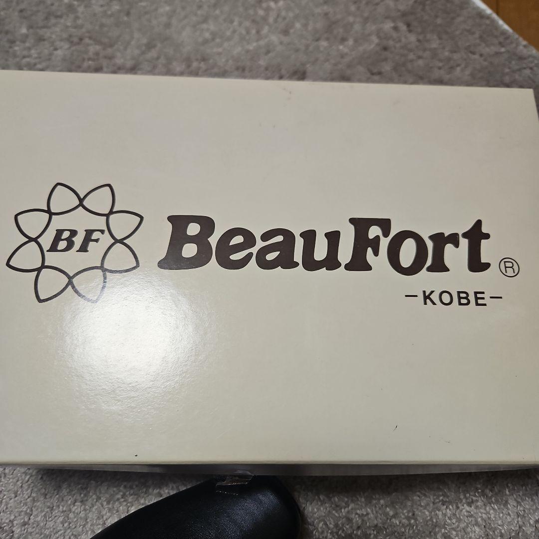 ビューフォート　ショートブーツ　24 EEE