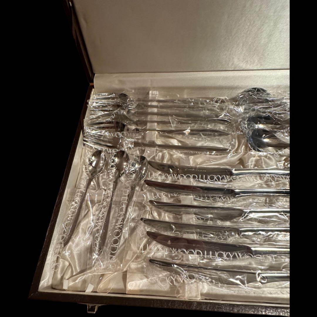 ちーちゃん　ラッキーウッド　カトラリー　24ピース