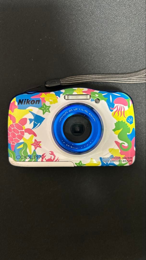 Nikon COOLPIX W100 カラフルデザイン