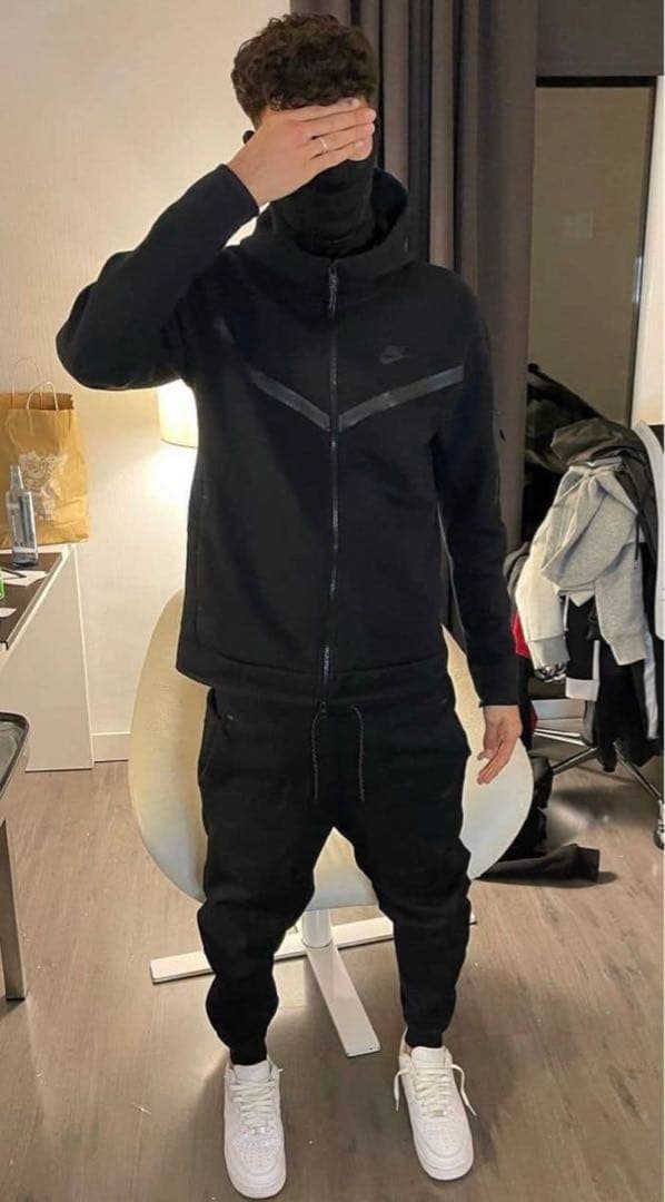 翔*a様 旧NIKEテックフリース Mサイズ 正規品