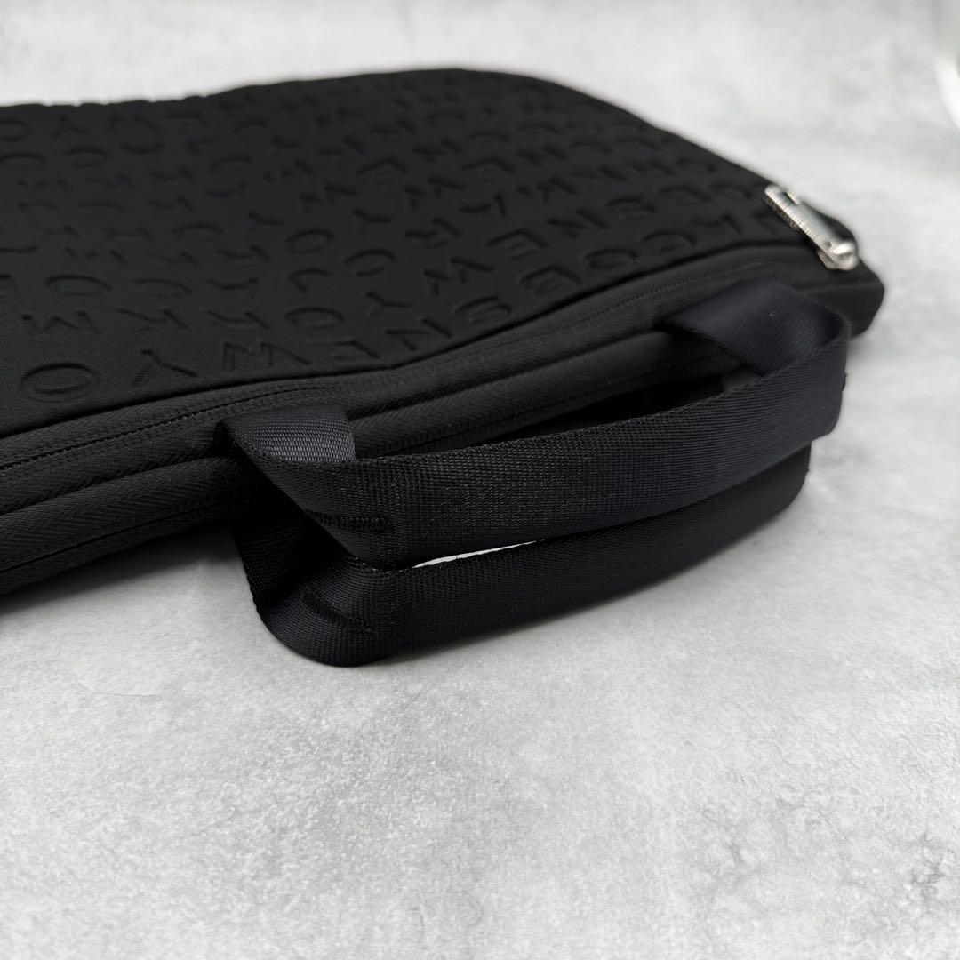 美品✨MARC JACOBS PCケース 2way 総柄 ブラック