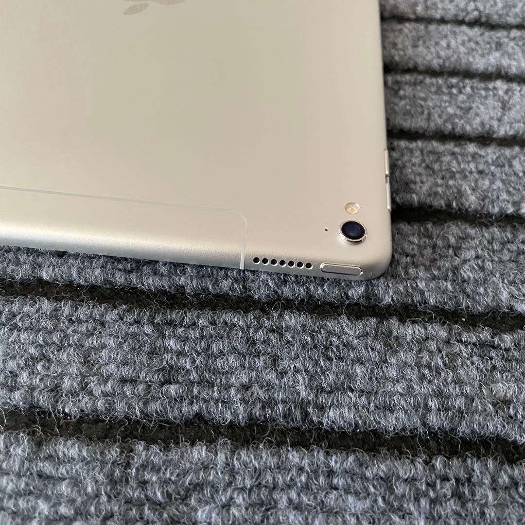 35【早い者勝ち】 iPad Pro 9.7 32GB Wi-Fiシルバー