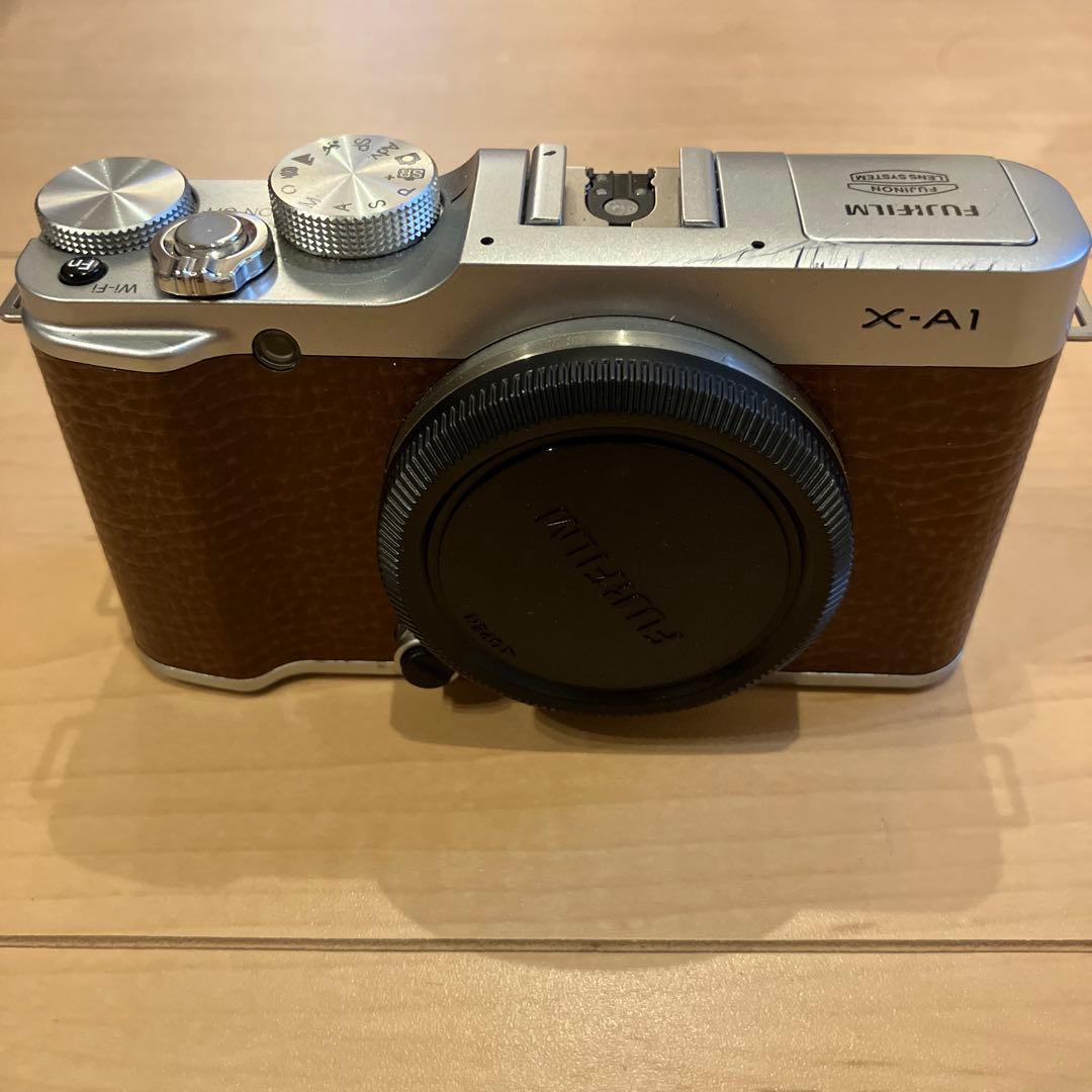 FUJIFILM X-A1 ブラウン