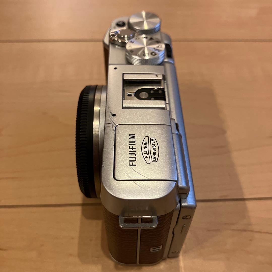 FUJIFILM X-A1 ブラウン