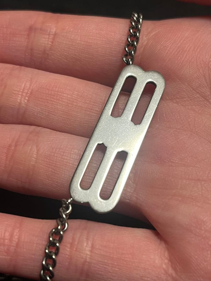 バレンシアガ bb icon ネックレス