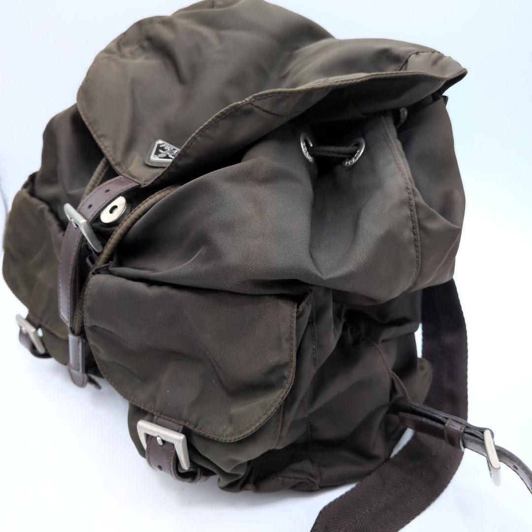 【美品】プラダ リュック バックパック 三角プレート 白タグ ナイロン カーキ
