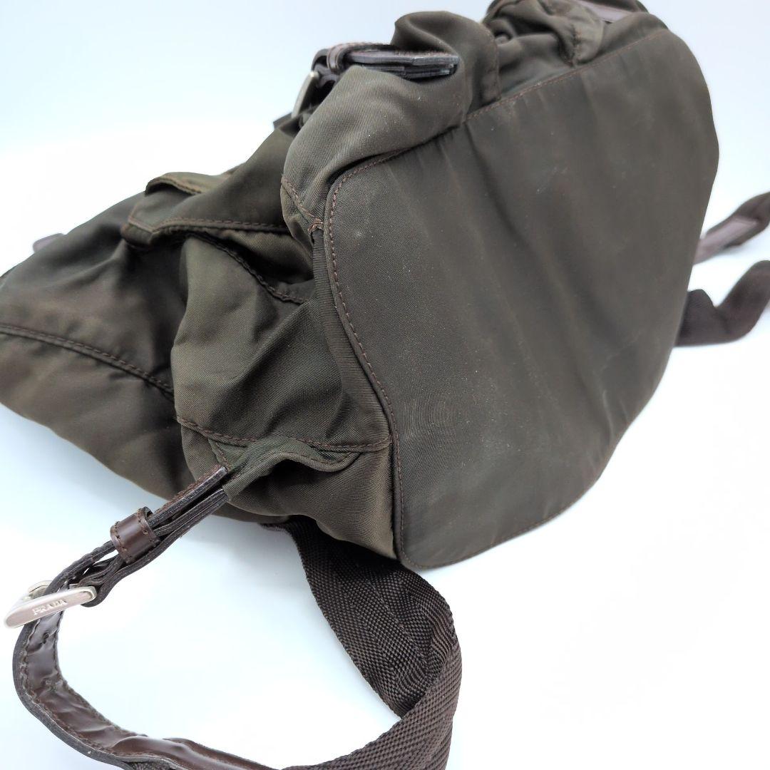 【美品】プラダ リュック バックパック 三角プレート 白タグ ナイロン カーキ