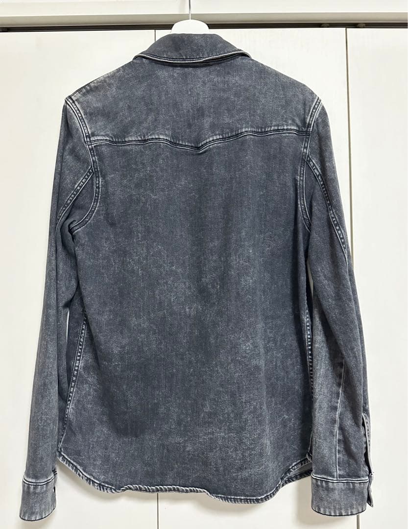 ユニセックス Valentino ヴァレンティノ　デニムシャツ　S-Mサイズ