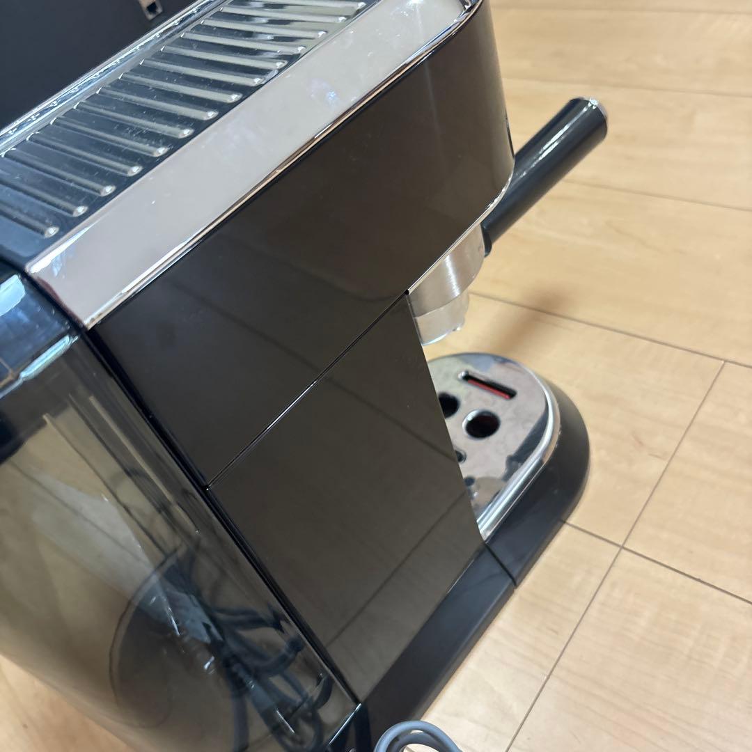 デロンギ デディカ EC680BK エスプレッソ