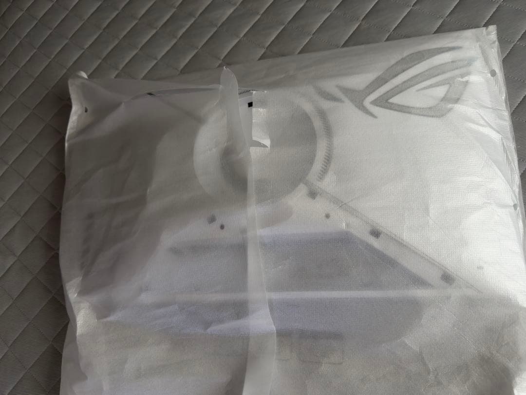 ASUS ROG STRIX XG27UCG-W 4K ゲーミングモニター