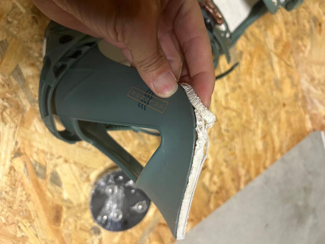 サロモンスノーボード ビンディング