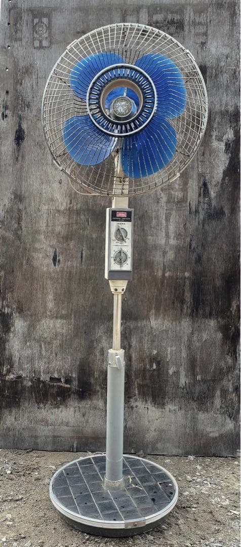 家庭用スタンドファン 青いファン