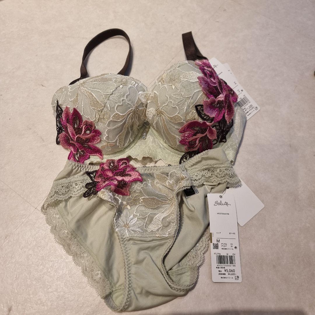 ワコール サルート 96グループ F65 M