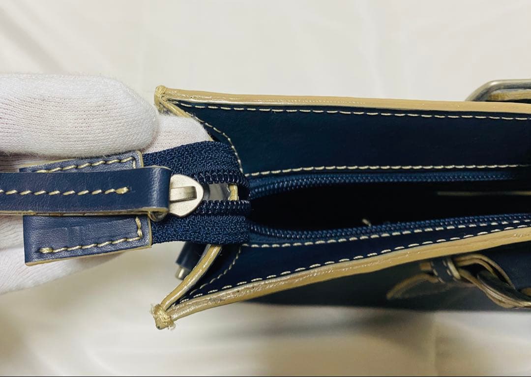 ヒ*ロ様 TRION トライオン A4対応 ビジネストート ネイビー レザートー