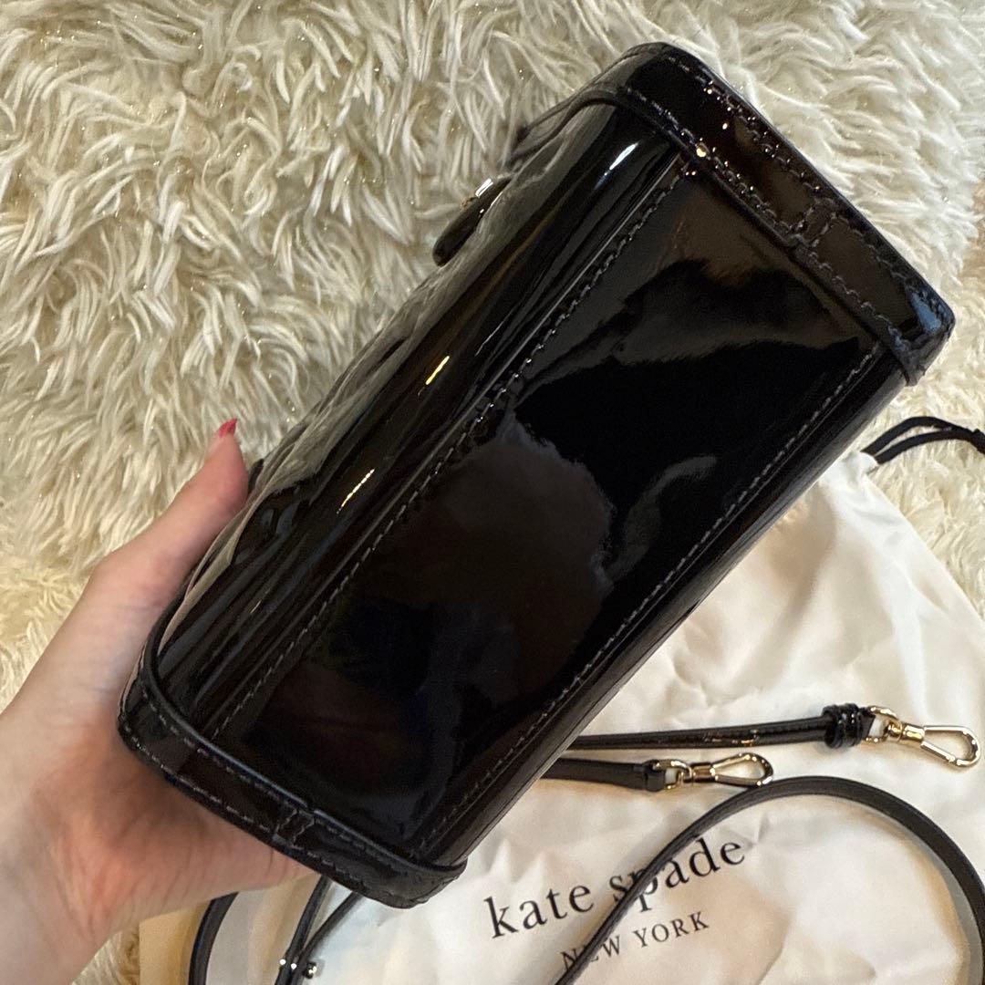 kate spade ブラック ハート型バッグ