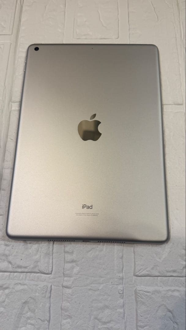 iPad 第9世代　256GB Wi-Fi シルバー