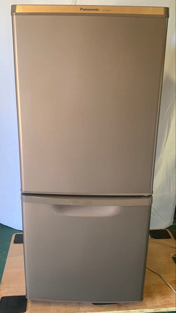 10h30 Panasonic ノンフロン冷凍冷蔵庫 NR-B148W-T