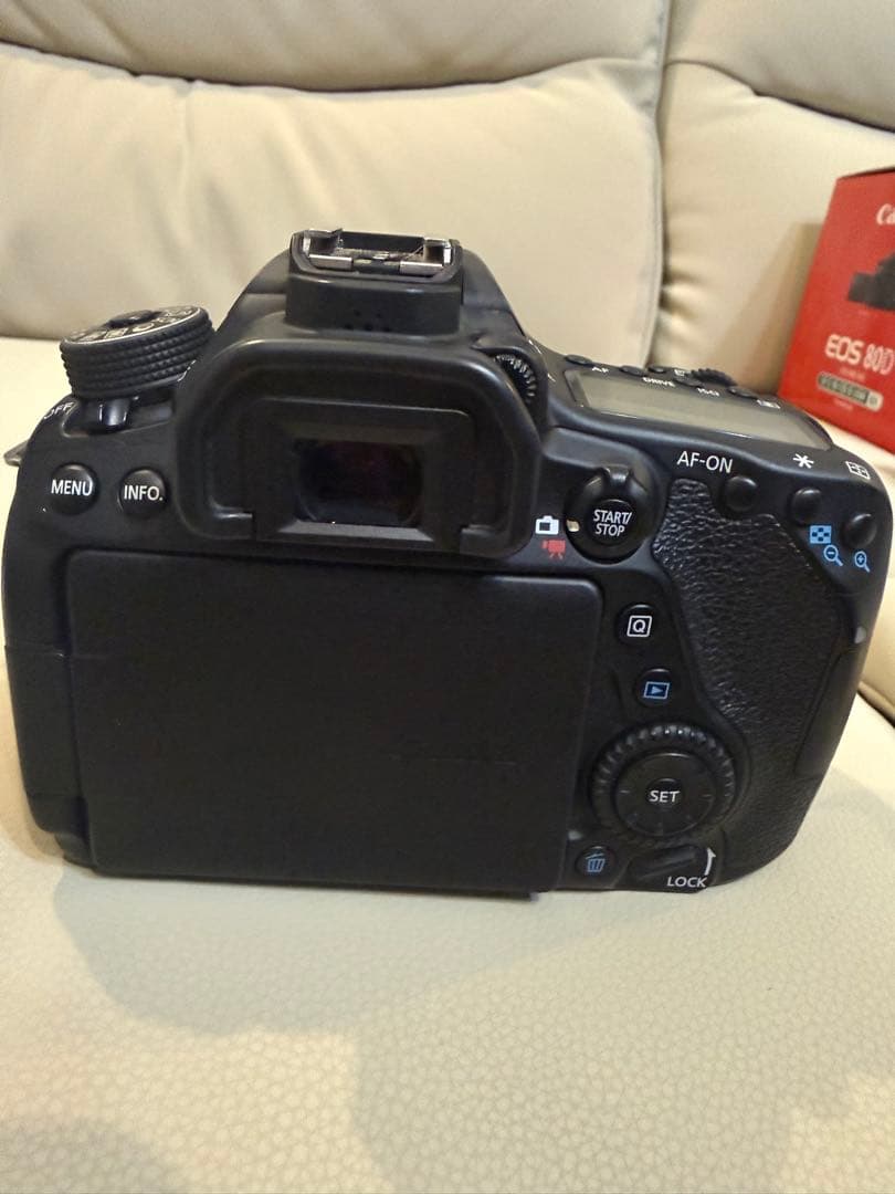 y*u様 【値下げ】Canon EOS 80D デジタル一眼レフ レンズセット本