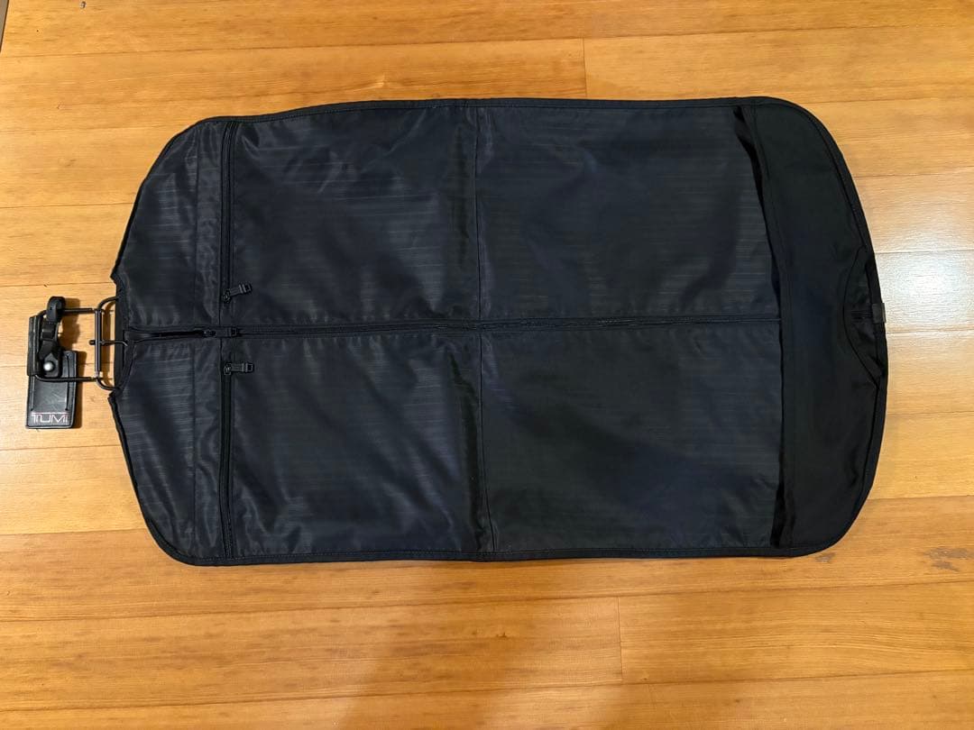TUMI ガーメントケース スーツ収納 2WAY ハンガー・南京錠付き