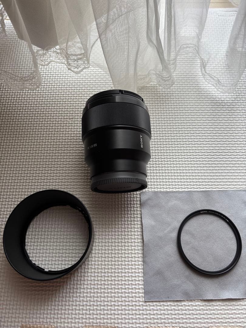 SONY FE 85mm F1.8 SEL85F18 フード・フィルター付き