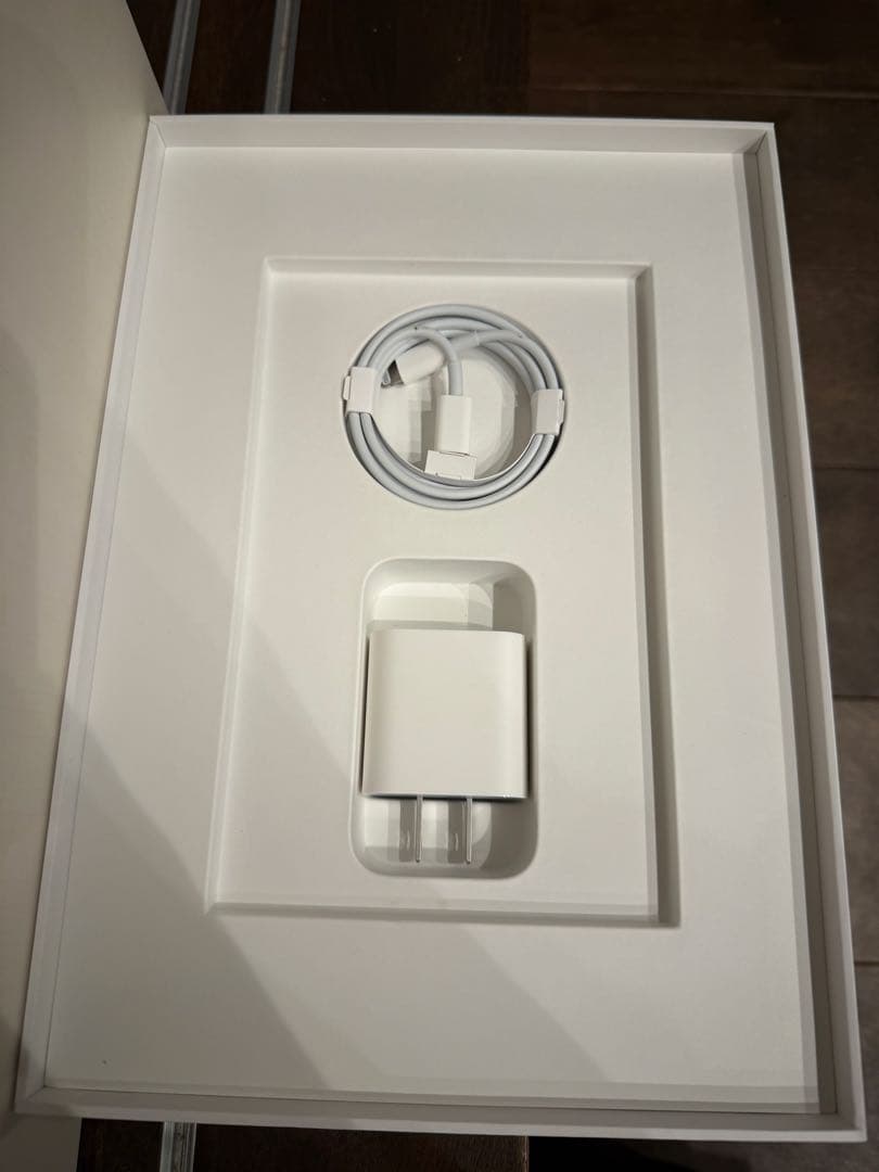 iPad 第9世代　64GB