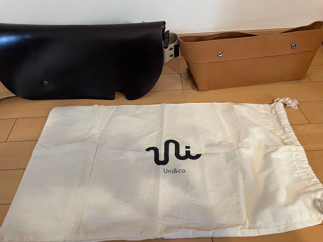 Uni&co. ダークブラウン　メッセンジャーバッグ　サイズS